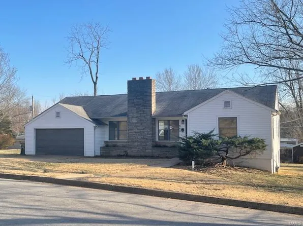 902 E 9th St, Rolla, MO 65401