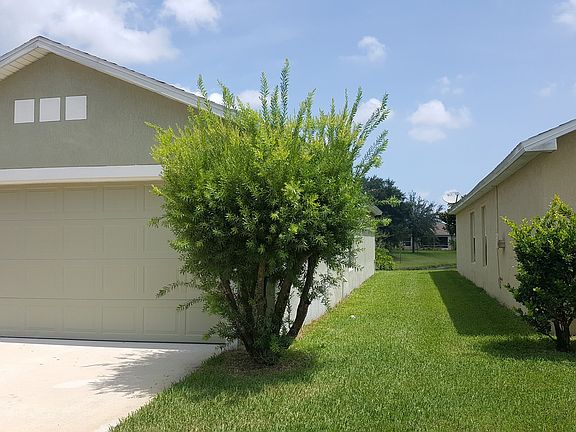 2nd image of 324 Dahoon Holly Dr