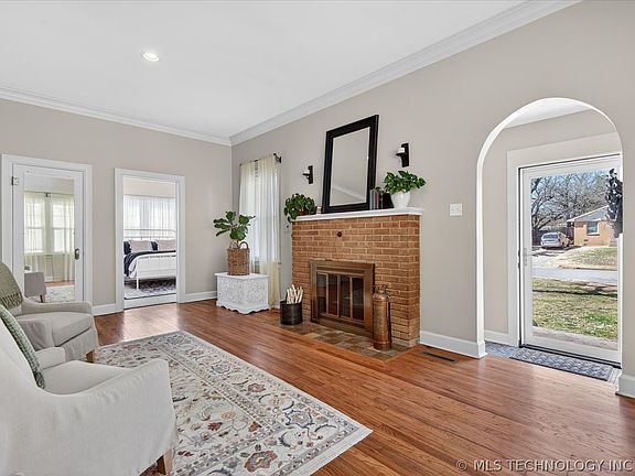 5th image of 1524 S Johnstone Ave