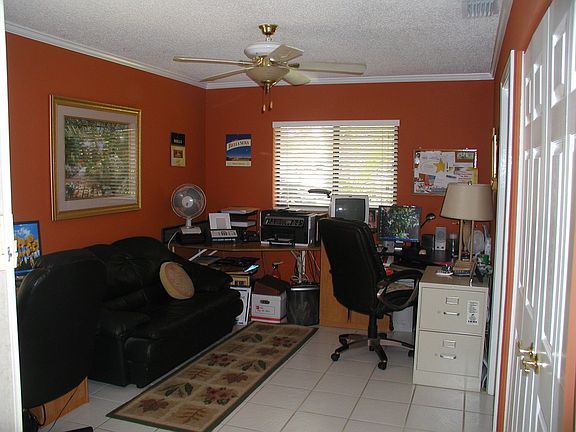 3rd image of 4223 Palm Forest Dr N