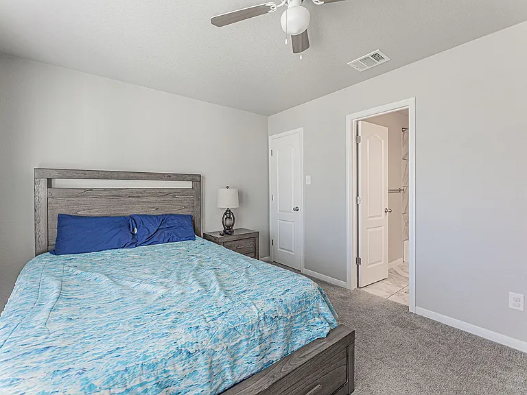 810 Earp Dr — Photo 6