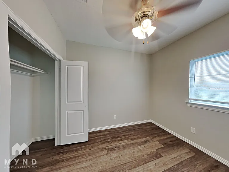 3263 Karen St — Photo 13