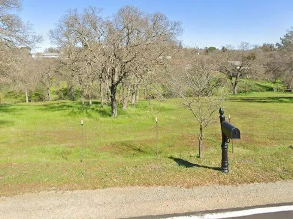 8117 Hedgepeth Rd, Valley Springs, CA 95252