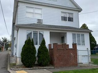 103 E Ridge St, Nanticoke, PA 18634