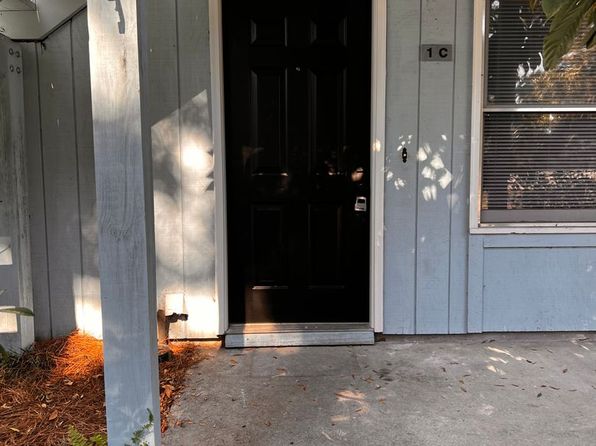 25 Sams Point Rd APT 1C