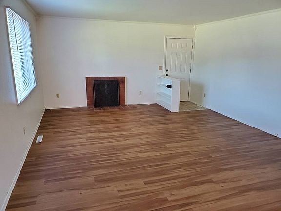 2nd image of 1521 Avenue E