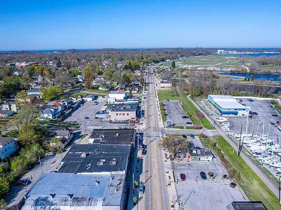 4th image of 2034 Lakeshore Dr