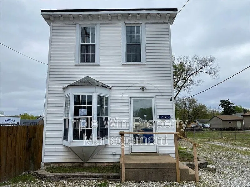 236 Wachtel Ave