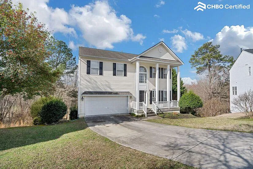 Spacious Corporate Home in Wake Forest — Photo 2