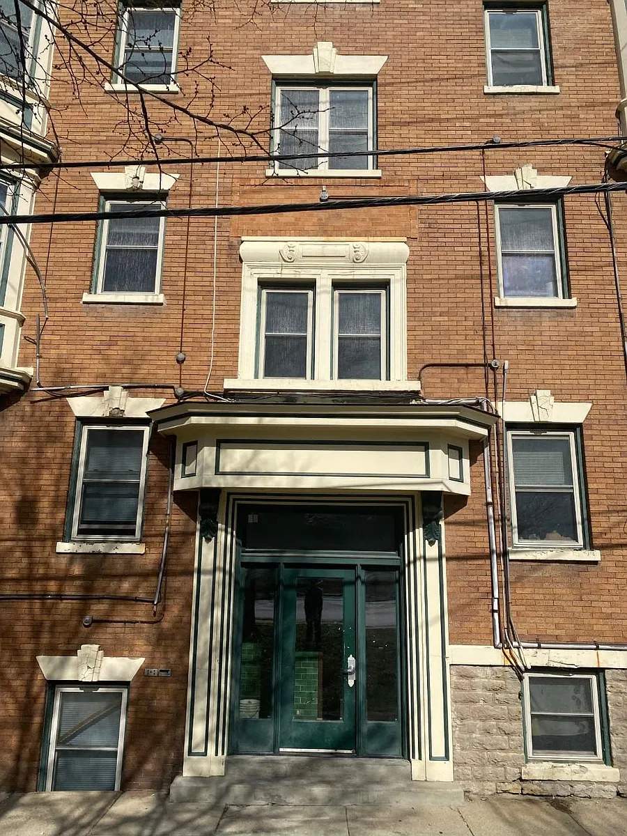 Building Photo - 3201 Vine St