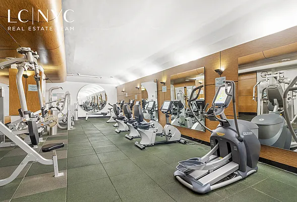 Rented by Keller Williams NYC | media 28