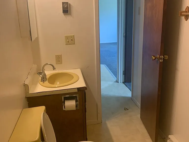 316 Benner St — Photo 2