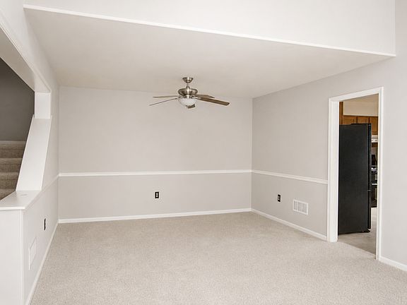 4th image of 118 Henning Dr