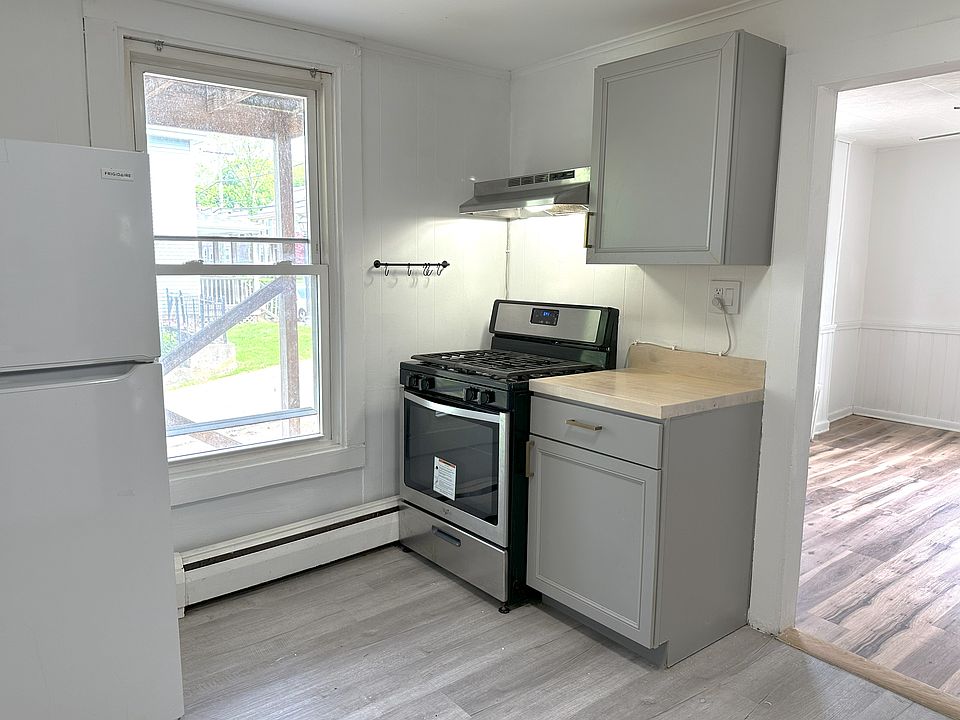 Kitchen/stove