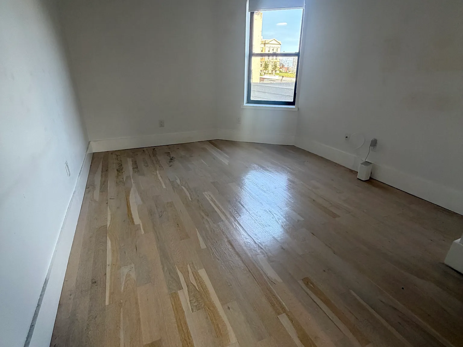 Studio, 400 sqft, $2,450 — Photo 2