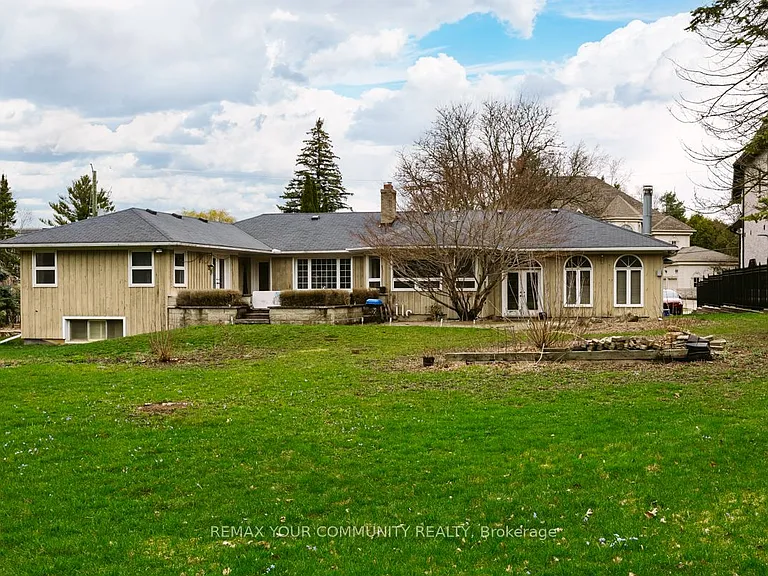 27 Denham Dr #LOWER — Photo 10