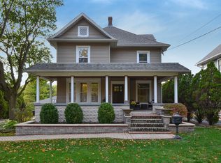 301 E Maple Ave, Mundelein, IL