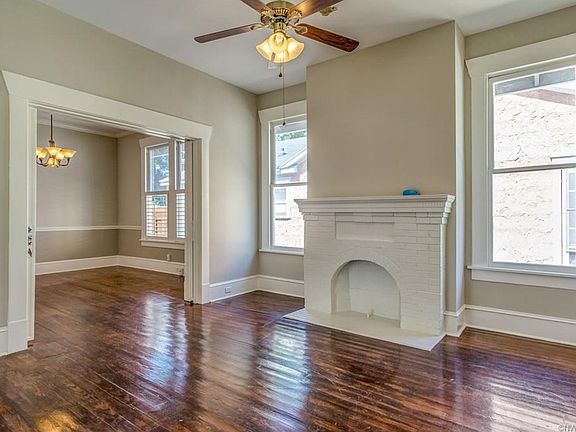 3rd image of 843 Fairview St
