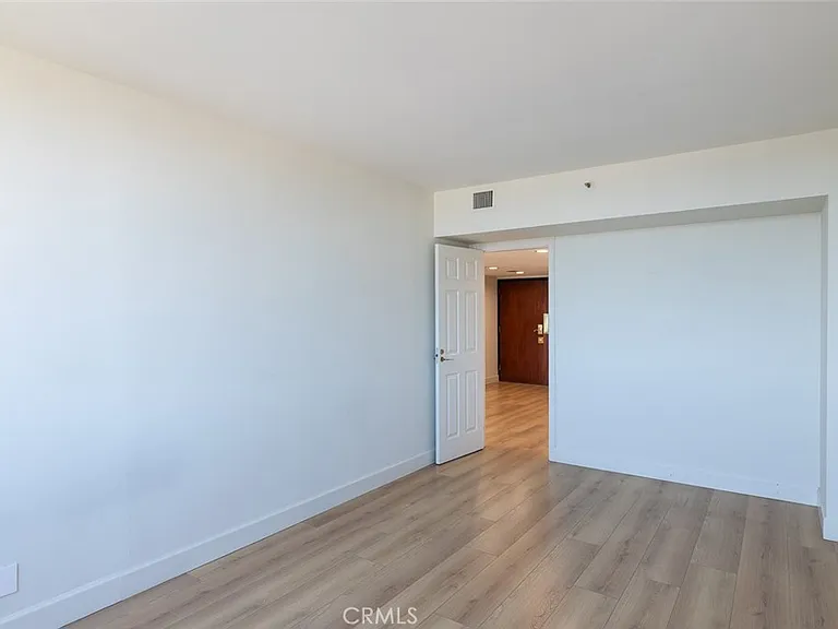 345 Pioneer Dr #1404 — Photo 24