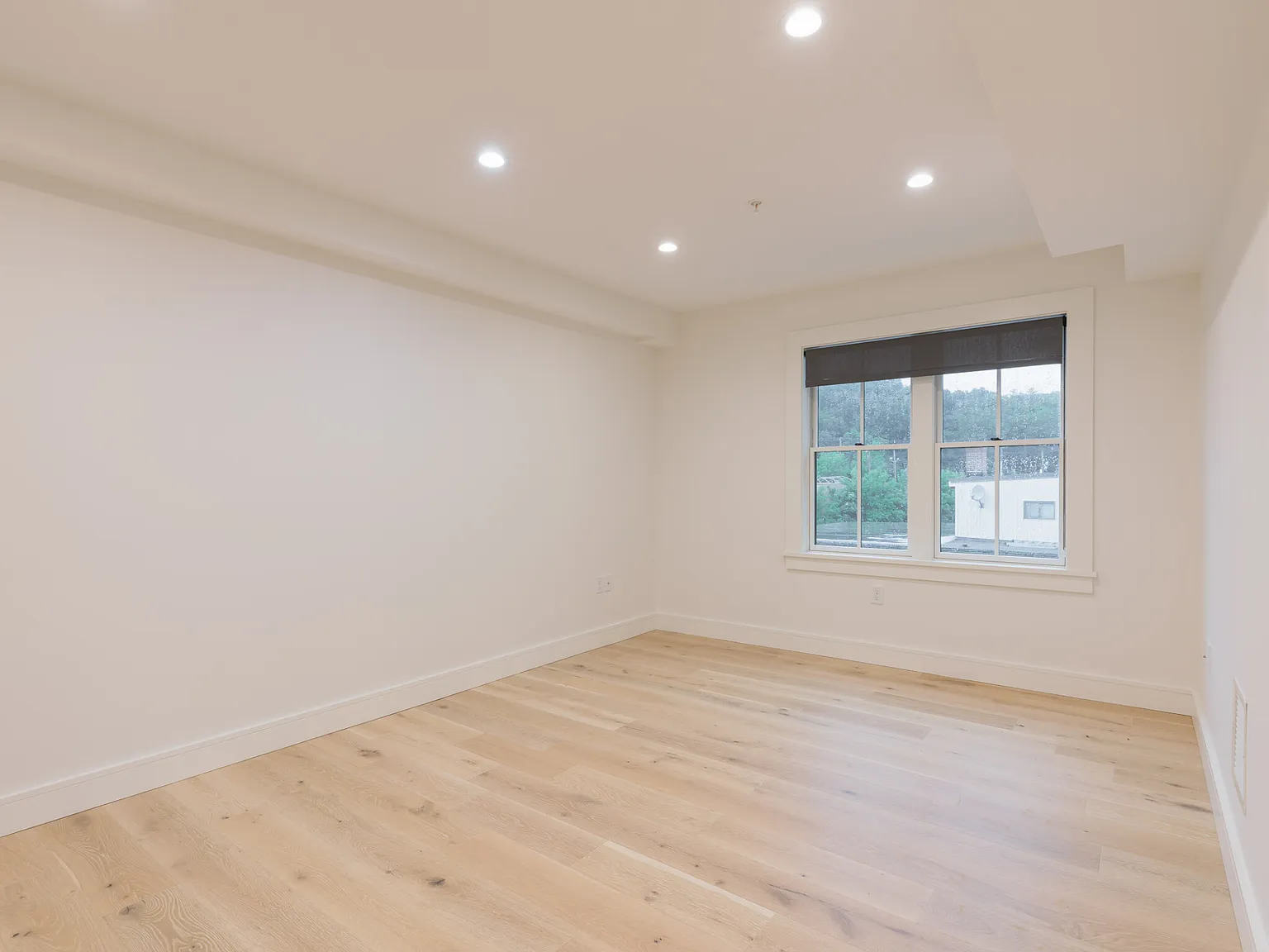 1 bed, 1.0 bath, 700 sqft, $2,850 — Photo 2