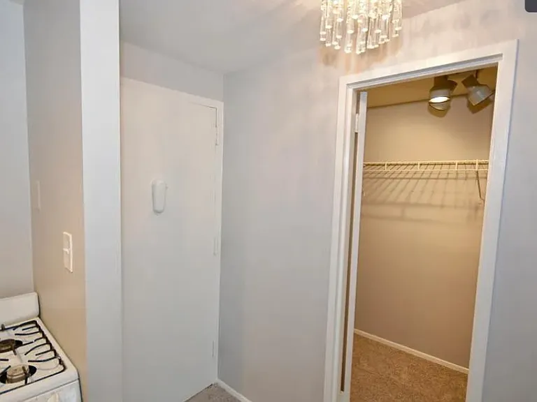 801 N Pitt St #611 — Photo 5