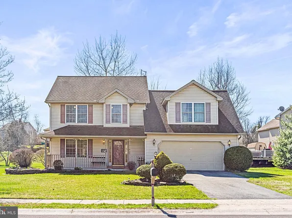 138 Westgate Dr, Mount Holly Springs, PA 17065