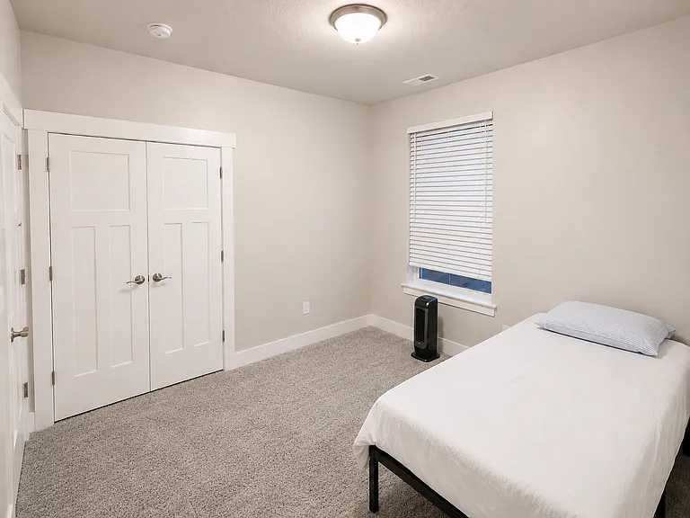 4234 W McKellen Dr #G102 — Photo 5