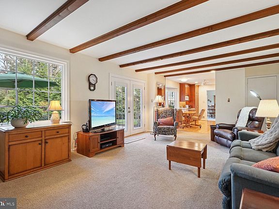 3rd image of 505 Goldsborough Dr