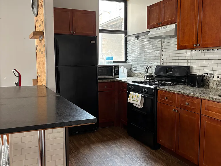 841 W Sunnyside Ave #302 — Photo 10