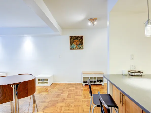 107-40 Queens Boulevard image 12 of 27