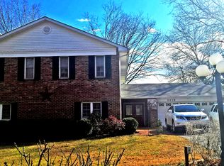 1439 Aquia Dr, Stafford, VA 22554