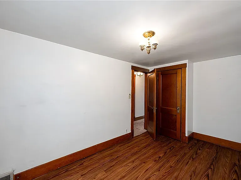 217 American Ave — Photo 26