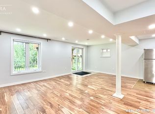 18 Long Point Dr #2, Richmond Hill, ON L4E3W9