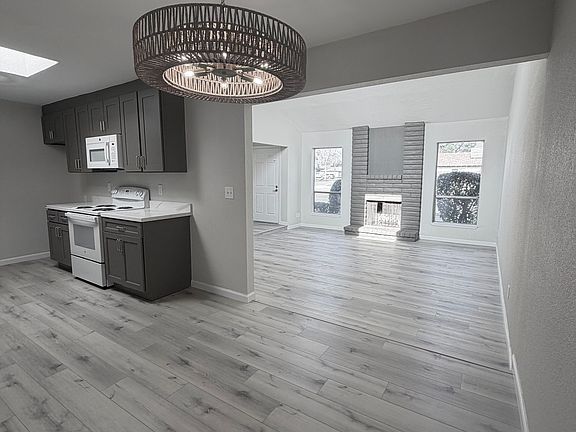 3rd image of 1526 Quail Lakes Dr #1528