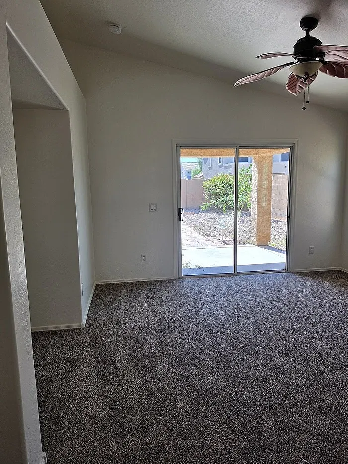3 bed, 2.0 bath, 1307 sqft, $1,500 — Photo 4