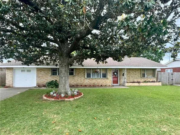 1125 West Dr, Westwego, LA 70094