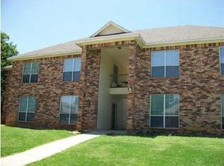 813 Betty Ct, Hurst, TX 76053