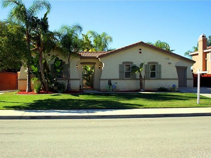 1st image of 7856 La Cresta St