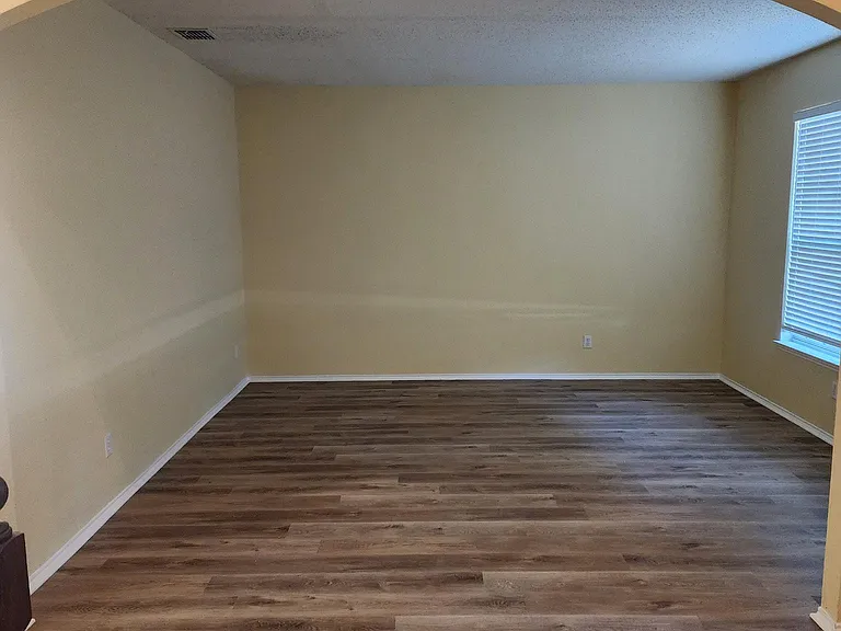 1507 Timber Ridge Dr — Photo 5