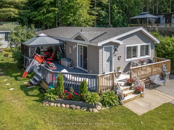 89 Andrew Dr, Tiny, ON L9M 0B4