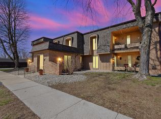 405 Old Stone Rd APT 6, Munster, IN 46321