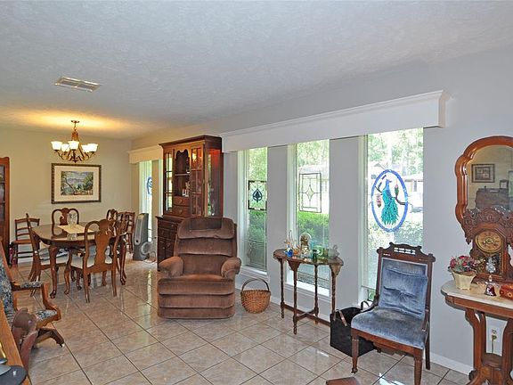4th image of 2107 Whispering Trails Dr