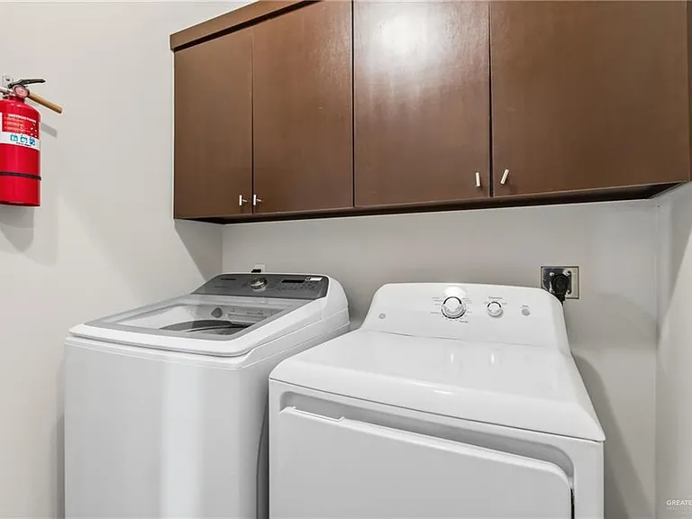 3016 S L St #2 — Photo 11