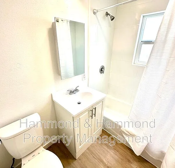 5854 Tujunga Ave #2 — Photo 22