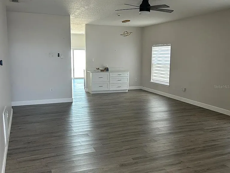 7780 Newlan Dr — Photo 8
