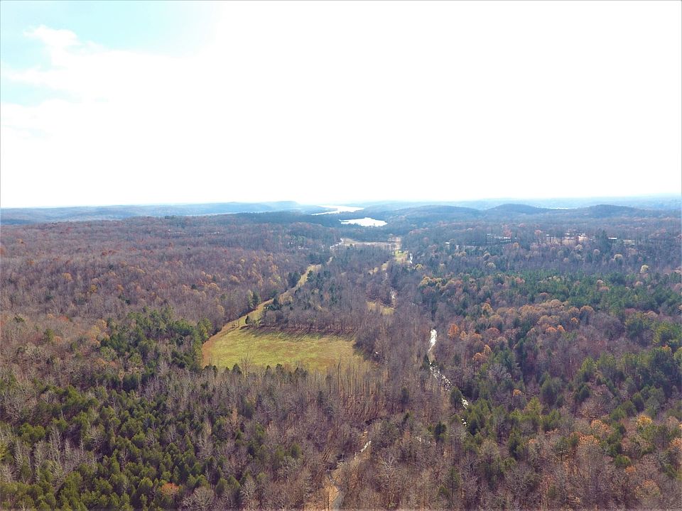 Long-range view of the Tennessee River