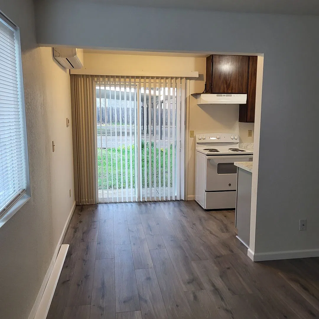 4531 Front St. - VFILL — Photo 3