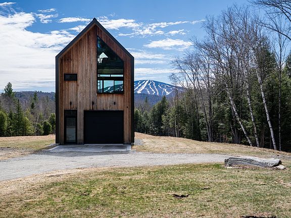 5th image of 109 Winhall Hollow Road