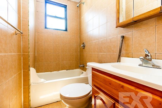 1st image of 170 Knickerbocker Ave #33R