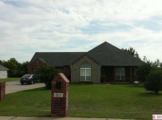 1831 S Broadway St E, Skiatook, OK 74070